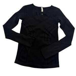 ALO Yoga Lark Laser-cut Long Sleeve Top in Black